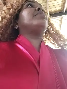 ELLA_KELLY 即時 XXX 聊天