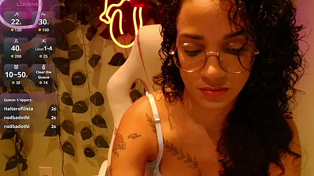 Show de Sally_Diazz na webcam