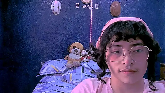 Chat +18 de NinaYellow ao vivo