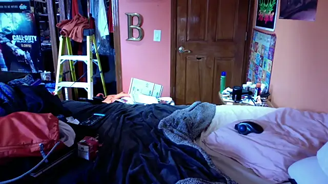 Teddy4420: онлайн-секс-чат