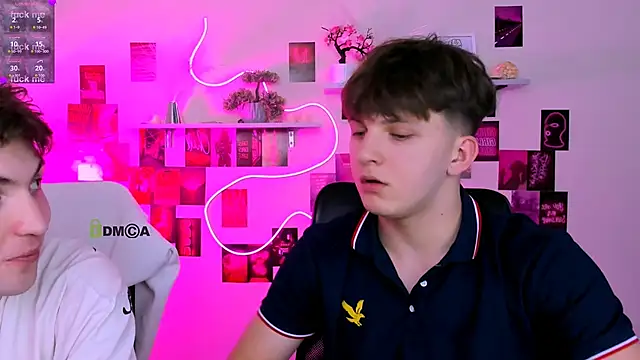 Онлайн чат XXX travis_wolf_