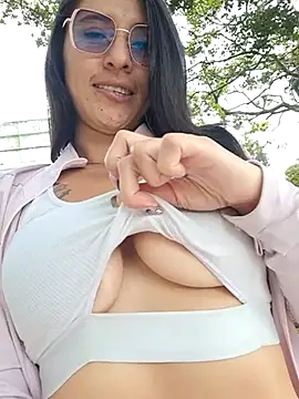 Show de VALERY-94 na webcam