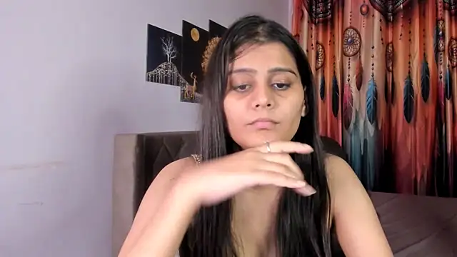 Deanerys Adlı Modelin Canlı XXX Sohbeti