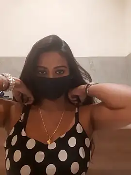 JENIFER_PUNE Adlı Modelin Canlı XXX Sohbeti