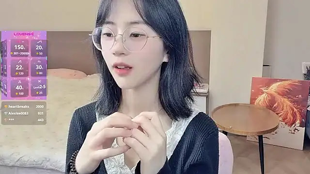 -ruoruo-'s Webcam Show