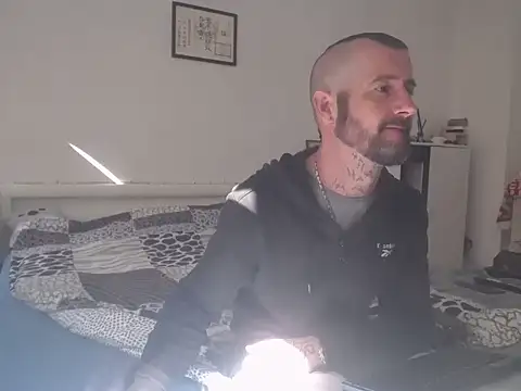 Shotokaner: вебкам-шоу