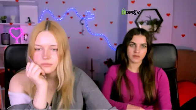 trixy_melison Adlı Modelin Canlı XXX Sohbeti