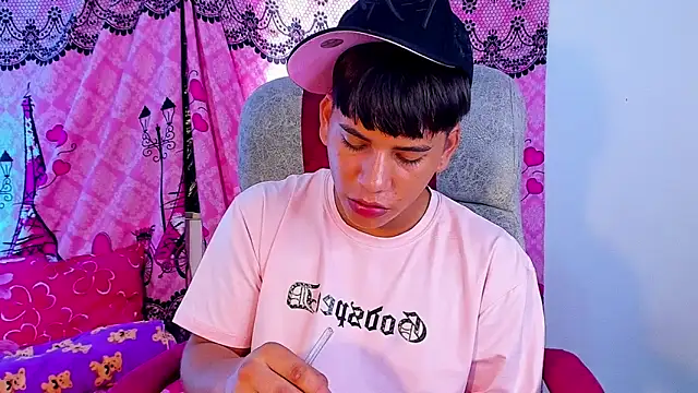 Вебкам-шоу Aless_bigg