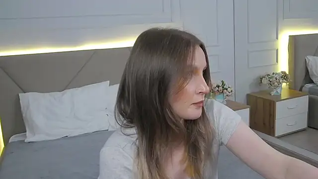 Show de ArianaMilss na webcam