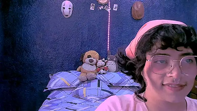 NinaYellow: απευθείας συνομιλία ΧΧΧ