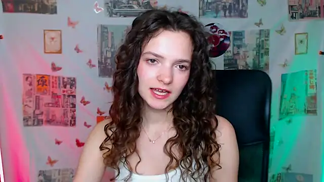 _SusieSu_ Adlı Modelin Canlı XXX Sohbeti