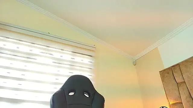 CharlotteSchmidtt Adlı Modelin Canlı XXX Sohbeti