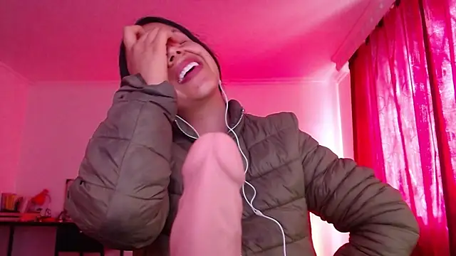 VALERY_MEER Adlı Modelin Canlı XXX Sohbeti