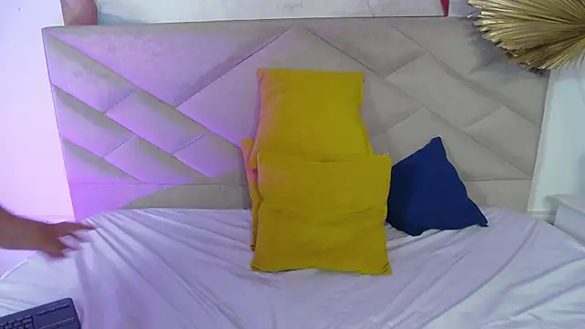 BellaRoux1 – Live XXX-chat