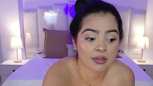 Chat XXX en directo de Layla_Breezee