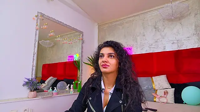 Chat XXX en directo de YasmineDelight