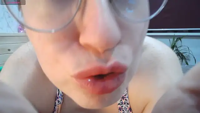 sweetfoxed's Live XXX Chat