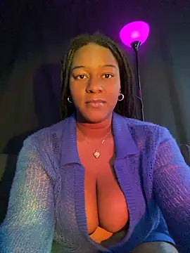 CoCoGoddess_: онлайн-секс-чат