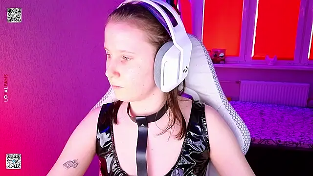 mon_lola: απευθείας συνομιλία ΧΧΧ