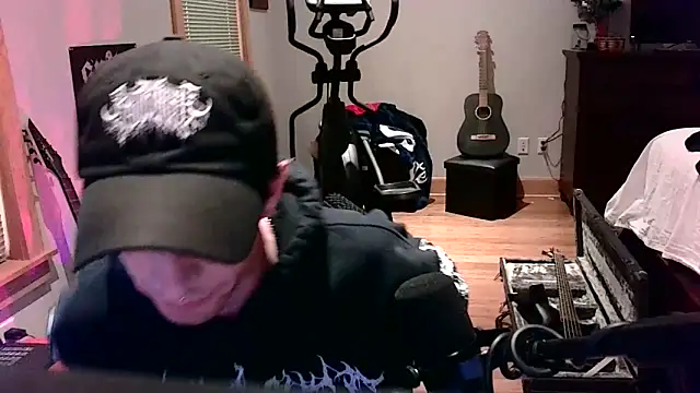 LEVIATHANX666 Show in webcam