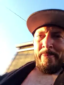 UncutHammer69 webkamerás műsora