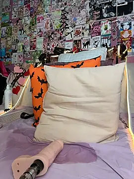 Denise__levi_ Show in webcam