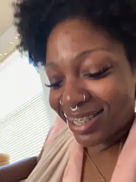 mochamimi Show in webcam