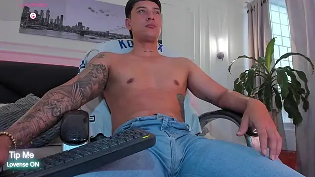 Damian23__ Adlı Modelin Web Kamerası Şovu