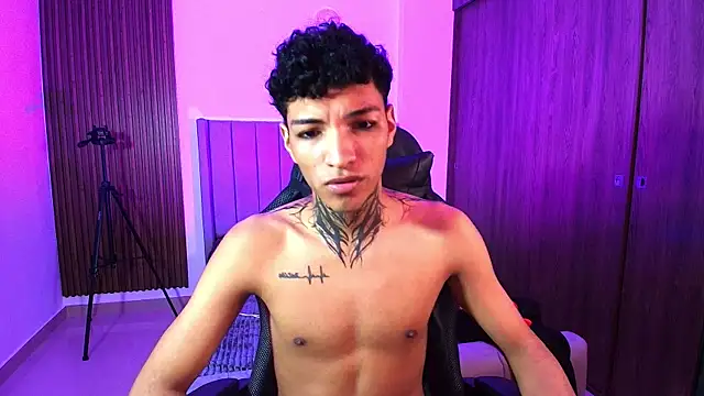 im_Usuga – Naživo XXX chat