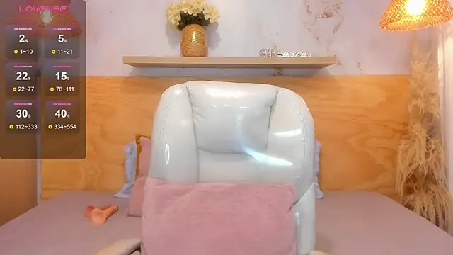 Lasira_Thill élő XXX-chatje