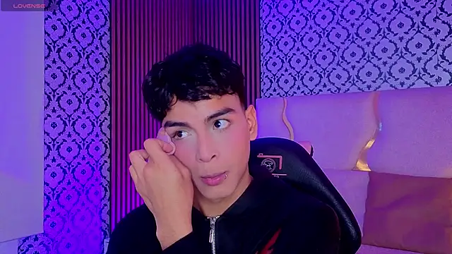 LIHIAN_TAYのウェブカメラショー