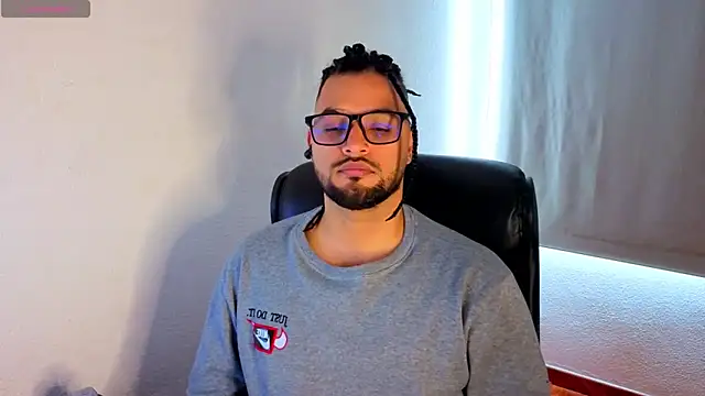 Ernesto-Rodriguez82's Live XXX Chat