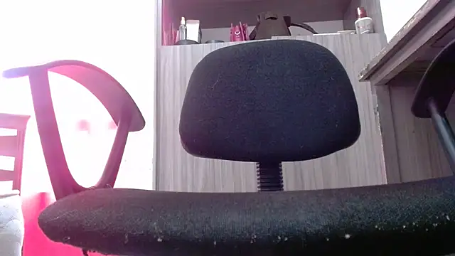 Czat XXX na żywo – nicolle_milf1978