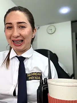 suzy-111: απευθείας συνομιλία ΧΧΧ