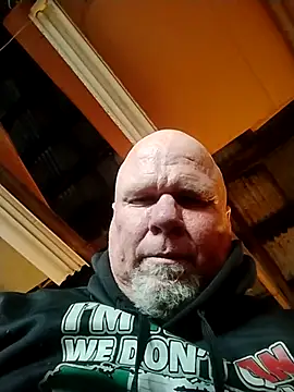 Reddog833 webkamerás műsora