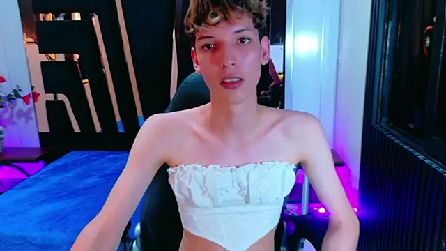 Stefany_PiInk: απευθείας συνομιλία ΧΧΧ