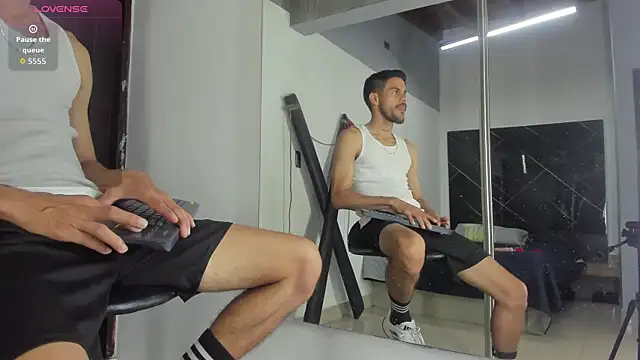 Pokazy przed kamerką – Leo_Vesper