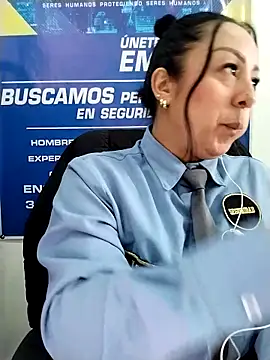 Cristal_Security-1: διαδικτυακό σόου στην κάμερα