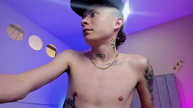 Nascary_Fox live XXX chat