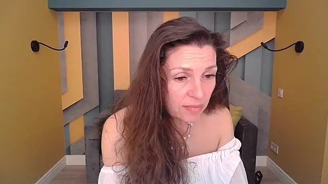 Chatroom XXX en direct de EllaLong