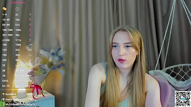 Stacy_River élő XXX-chatje