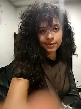 دردشة Lucybell_26 الجنسية المباشرة