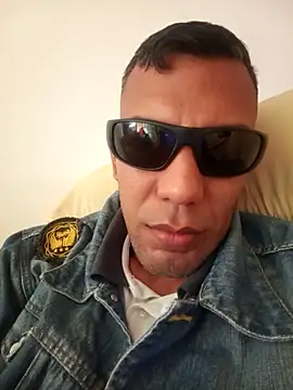 UnreadyChutzpa Show Webcam