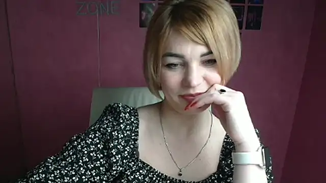 CuttieEmma Live XXX-Chat