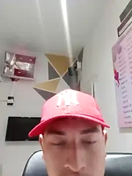 XXX chat uživo modela Thiago_2003_