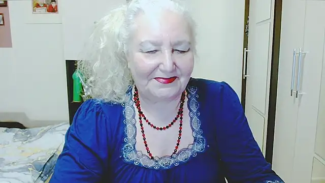 GrannyAlisa: вебкам-шоу