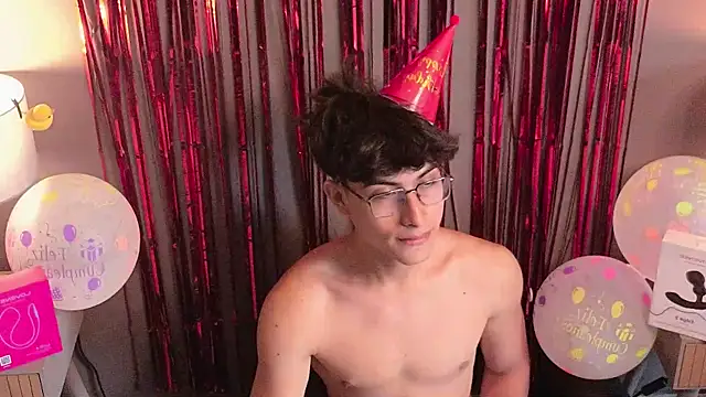 Aaron_Eze 即時 XXX 聊天