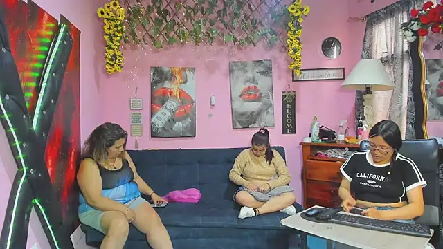 lesbiancuple Show Webcam