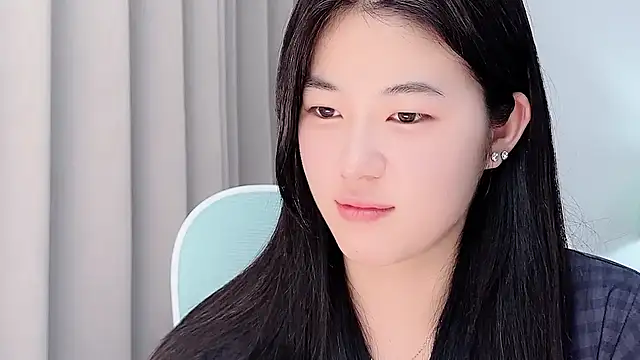 Nicole20266 现场XXX聊天