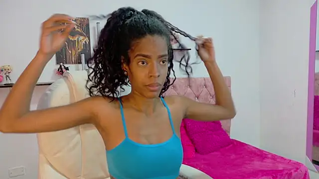 thianahorny webcam show